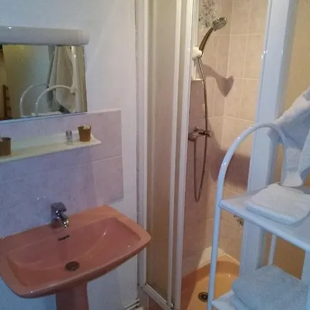 L'entracte מלון Saint-Paul-du-Bois