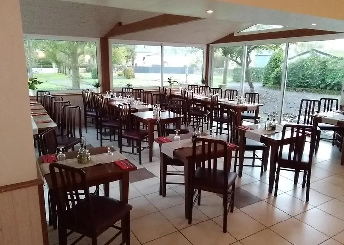 Hotel L'entracte Saint-Paul-du-Bois